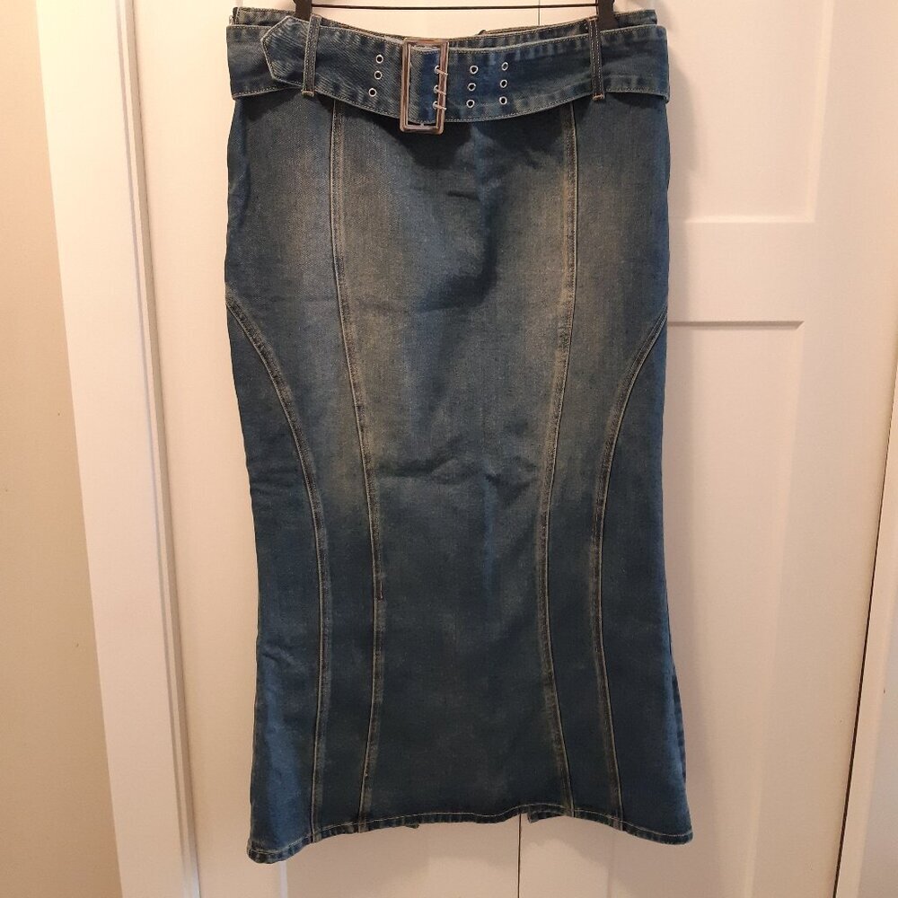 PLT Curvy Denim Belted Skirt